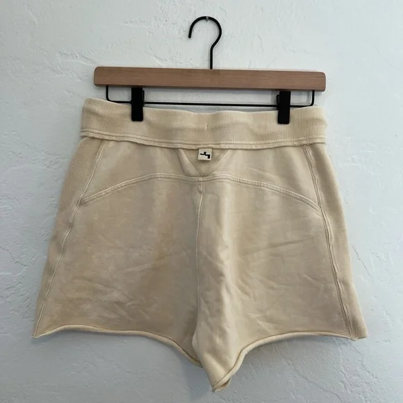 yellowish sweat shorts from joy-lab 🌟 - Picture 2 of 5